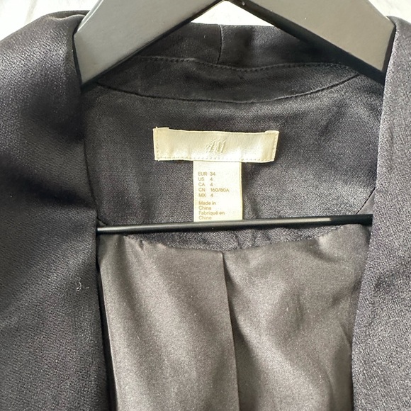 H&M Classic Black Suit Jacket - Picture 6 of 8
